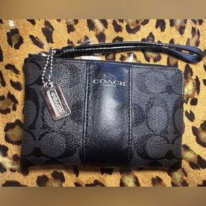Coach Signature Black Wristlet